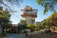 image of Lake Oroville Visitors Center’s 47-foot viewing tower