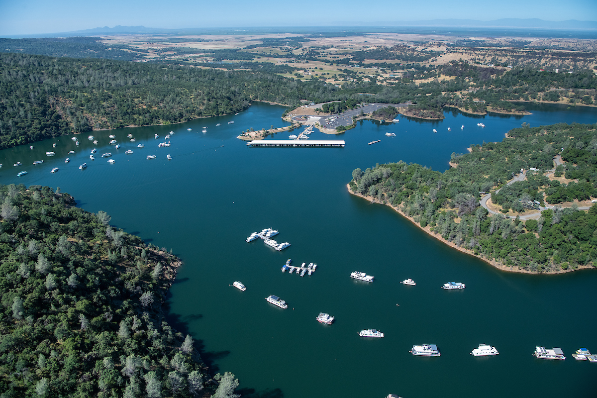 Boats on Lake Oroville. DWR photo.