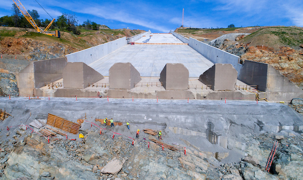 Oroville Spillway March 19