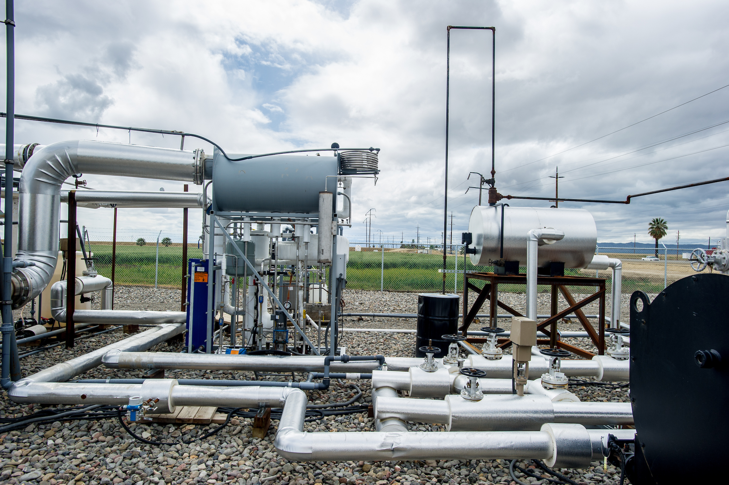 Solar-treated desalination system